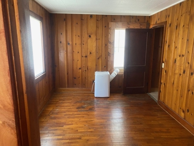 Charming 4-Bedroom Home In Prime In-Town Location! - image 39