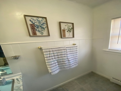 Charming 4-Bedroom Home In Prime In-Town Location! - image 18