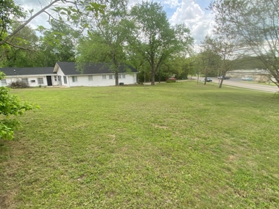 Charming 4-Bedroom Home In Prime In-Town Location! - image 48