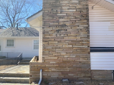 Charming 4-Bedroom Home In Prime In-Town Location! - image 27