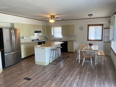 Charming 4-Bedroom Home In Prime In-Town Location! - image 31