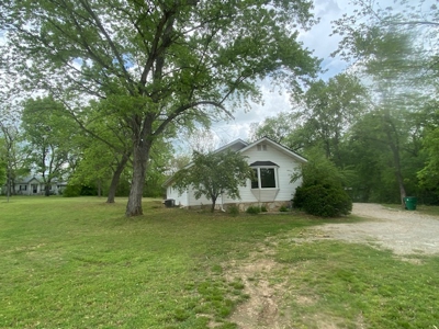 Charming 4-Bedroom Home In Prime In-Town Location! - image 45
