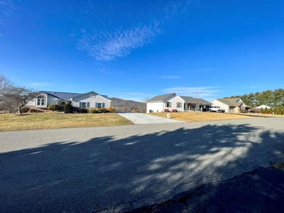 Home For Sale In Wytheville VA - image 40