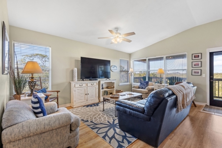 Charming 2BR/2BA Condo in Cedar Key, Florida. Full furnished move in ready. - image 36