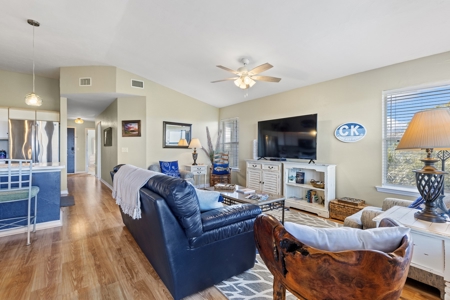 Charming 2BR/2BA Condo in Cedar Key, Florida. Full furnished move in ready. - image 38