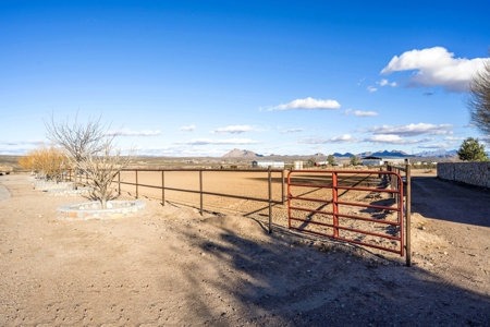 Luxury Equestrian Property for Sale in Las Cruces, NM - image 50