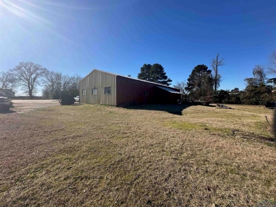 Turnkey Tire Shop and Commercial Building on 2 Acres - image 18