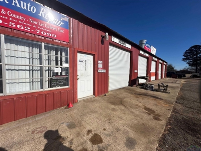 Turnkey Tire Shop and Commercial Building on 2 Acres - image 1