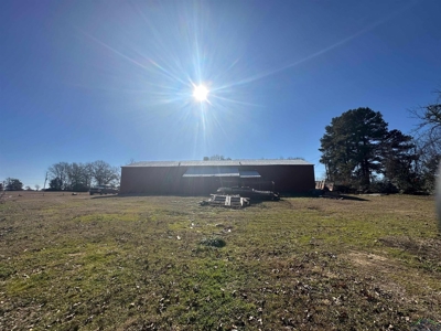 Turnkey Tire Shop and Commercial Building on 2 Acres - image 19