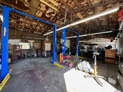 Turnkey Tire Shop and Commercial Building on 2 Acres - image 6