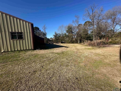 Turnkey Tire Shop and Commercial Building on 2 Acres - image 17