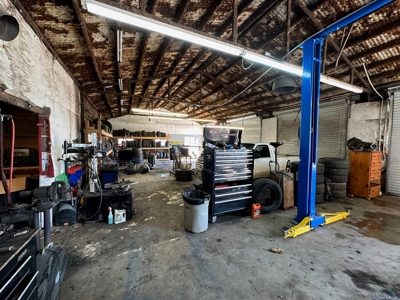 Turnkey Tire Shop and Commercial Building on 2 Acres - image 7