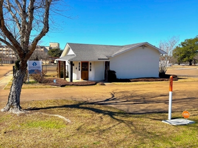Commercial Office Space For Sale in McComb MS - image 4