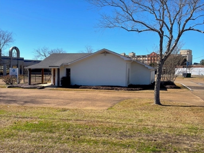Commercial Office Space For Sale in McComb MS - image 5