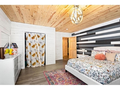 Farmhouse-Style Home on 5+ Acres For Sale near Moose Lake MN - image 18