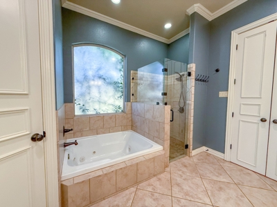 Located in Gated Community with access to River - image 16