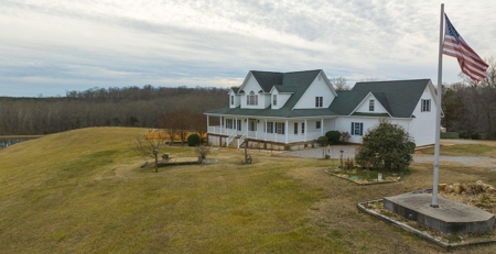 Country Home and Farmland for Sale in Jetersville, VA - image 4