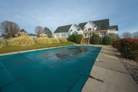 Country Home and Farmland for Sale in Jetersville, VA - image 14