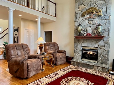 Country Home and Farmland for Sale in Jetersville, VA - image 16