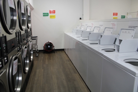 Woodsfield OH Well Established Turn Key Laundromat - image 3