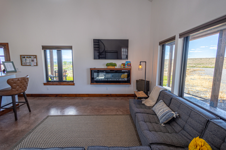 Colorado Short Term Rental Homes on 40 Acres - image 16