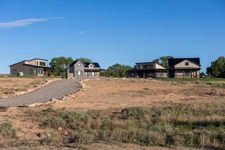 Colorado Short Term Rental Homes on 40 Acres - image 5