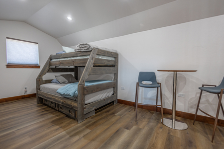Colorado Short Term Rental Homes on 40 Acres - image 25