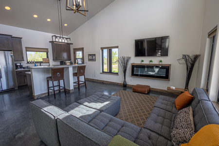 Colorado Short Term Rental Homes on 40 Acres - image 28