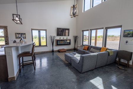 Colorado Short Term Rental Homes on 40 Acres - image 31