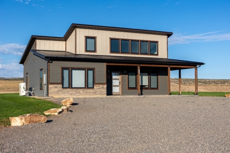 Colorado Short Term Rental Homes on 40 Acres - image 7