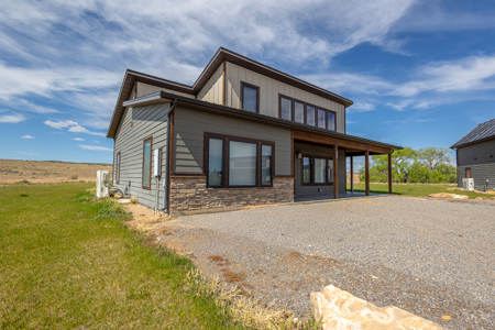 Colorado Short Term Rental Homes on 40 Acres - image 12
