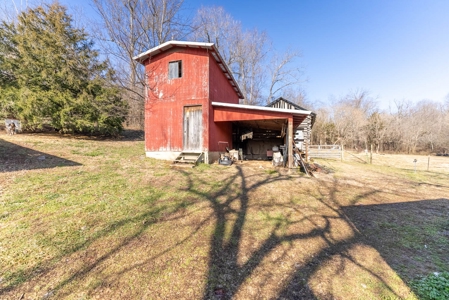 476+/- Acre Farm for Sale in the Missouri and Arkansas Ozark - image 6