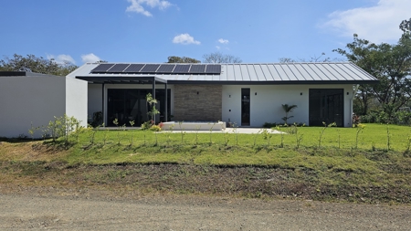 Eco-Luxury Home in Venao West Riverwalk | Casa Las Palmas - image 5