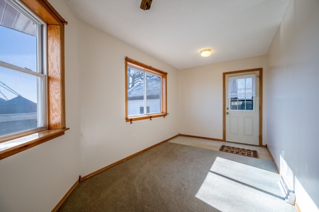 Harlan, Ia -4 Bedroom Family Home With Extra Garage Storage - image 14