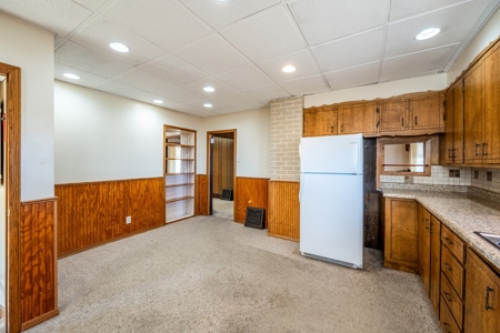 Harlan, Ia -4 Bedroom Family Home With Extra Garage Storage - image 25