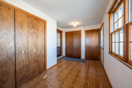 Harlan, Ia -4 Bedroom Family Home With Extra Garage Storage - image 8