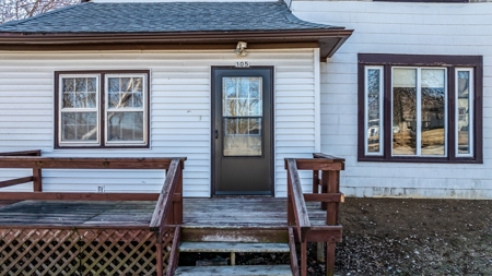 Harlan, Ia -4 Bedroom Family Home With Extra Garage Storage - image 2