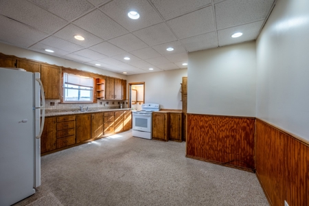 Harlan, Ia -4 Bedroom Family Home With Extra Garage Storage - image 12