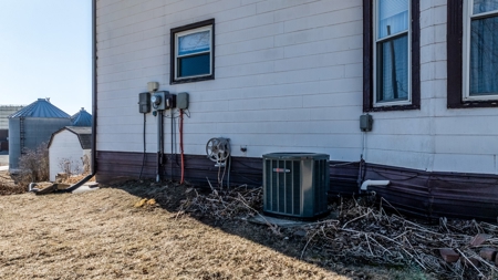 Harlan, Ia -4 Bedroom Family Home With Extra Garage Storage - image 33