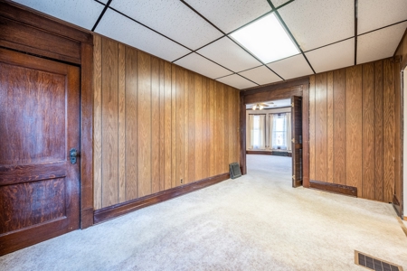 Harlan, Ia -4 Bedroom Family Home With Extra Garage Storage - image 9