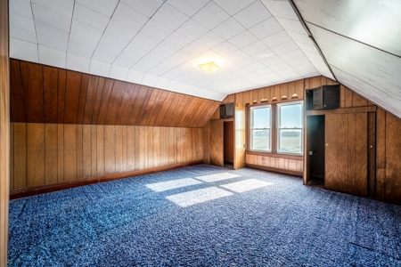 Harlan, Ia -4 Bedroom Family Home With Extra Garage Storage - image 35