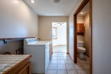 Harlan, Ia -4 Bedroom Family Home With Extra Garage Storage - image 15