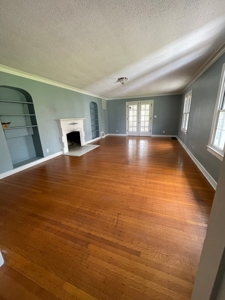 Versatile Commercial Opportunity in Traders Point - image 5
