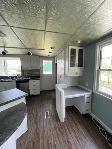 Versatile Commercial Opportunity in Traders Point - image 8