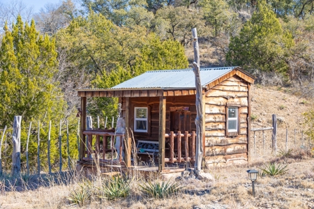 Dream Home! High-End Custom Barndominium in Early, TX on 56 Acres - Hunting, Fishing - image 38