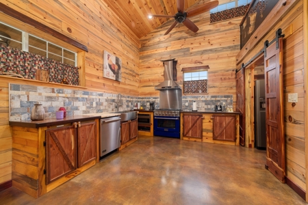 Dream Home! High-End Custom Barndominium in Early, TX on 56 Acres - Hunting, Fishing - image 8