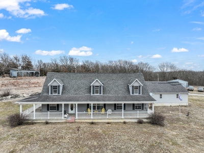 20 Acres And 1800 + Sq Ft Home For Sale Maysville Mo - image 1