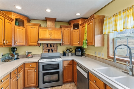 20 Acres And 1800 + Sq Ft Home For Sale Maysville Mo - image 21