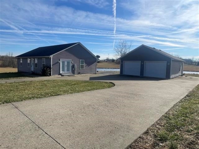 Country home & farm for sale near Bowling Green, Ky. - image 1
