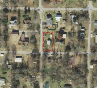 Home in Town for Sale Mammoth Spring Arkansas - image 1